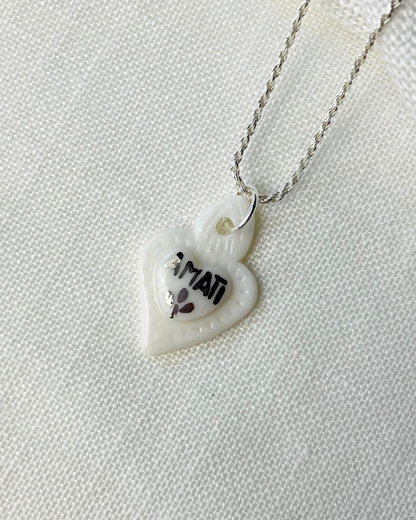 Collana Torchon Cuore Sacro in Porcellana