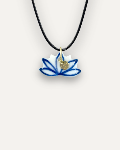 Charm - Fiore di Loto Blu ciondolo in Porcellana