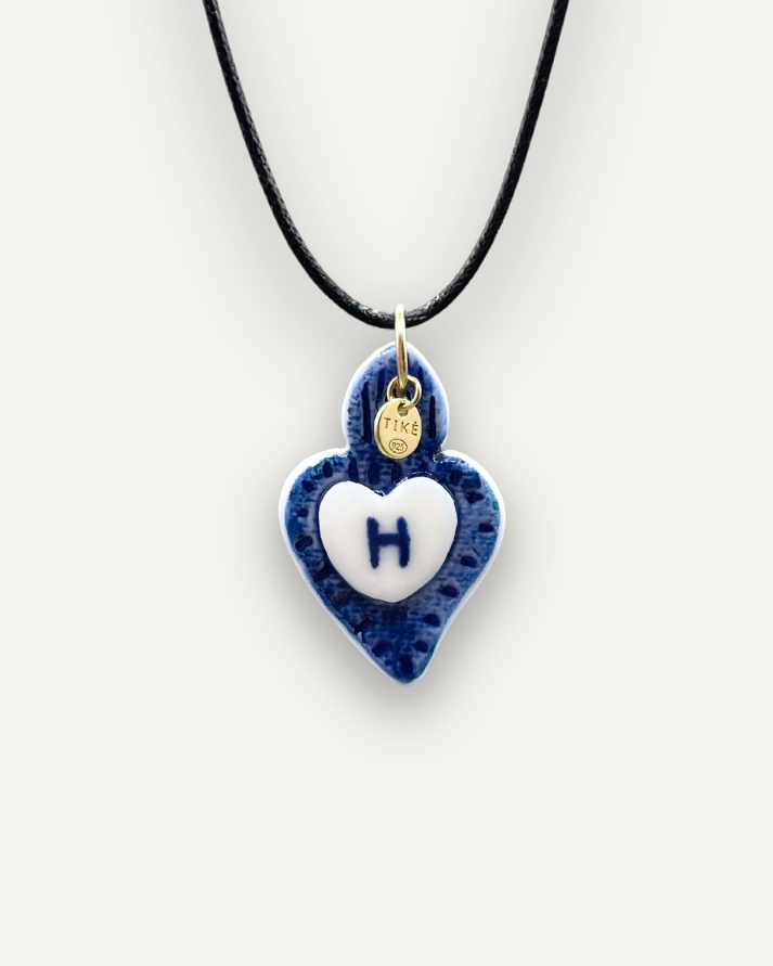 Charms – Blauer Herz-Porzellan-Anhänger – Buchstabe H