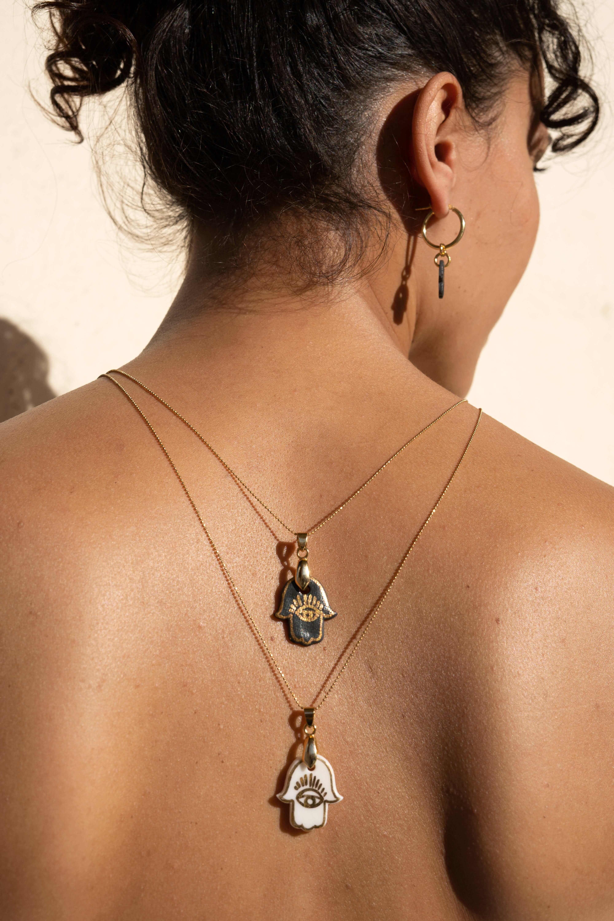 Collana Mano di Fatima in Porcellana Bianca